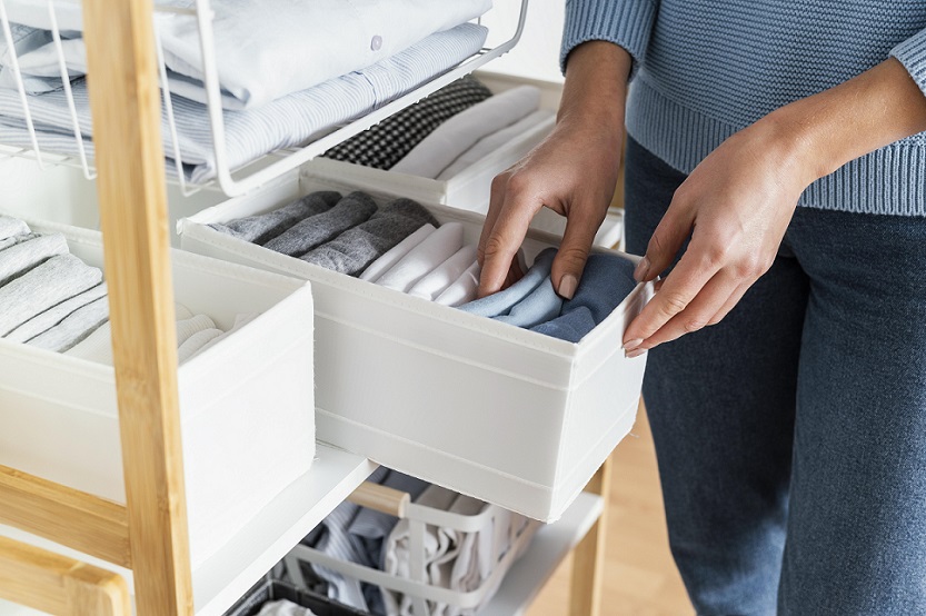 reduce stress organization of space - closet items