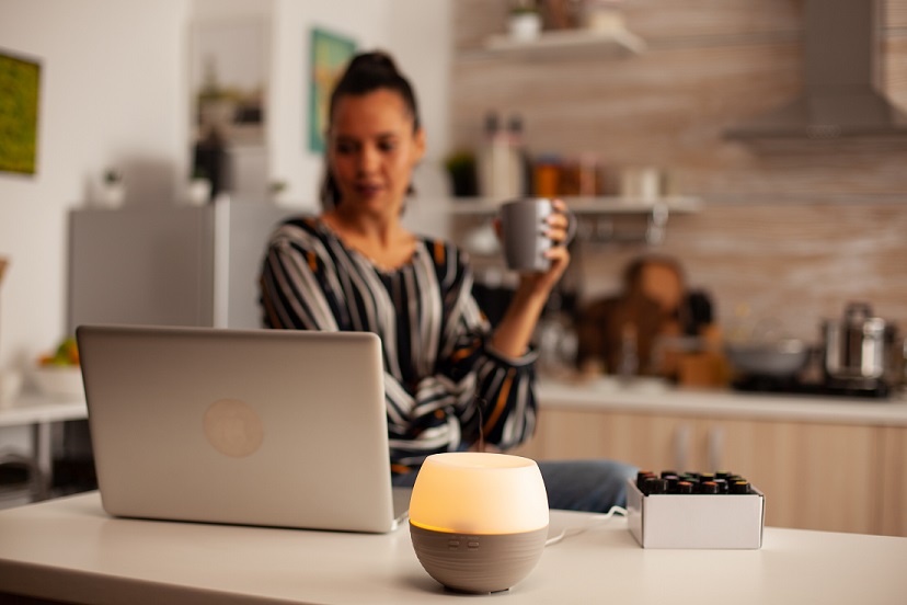 essential oil diffuser for office. small and portable