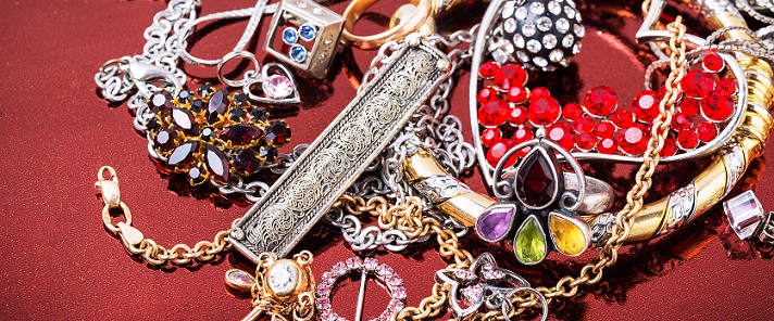 how to organize your jewelry