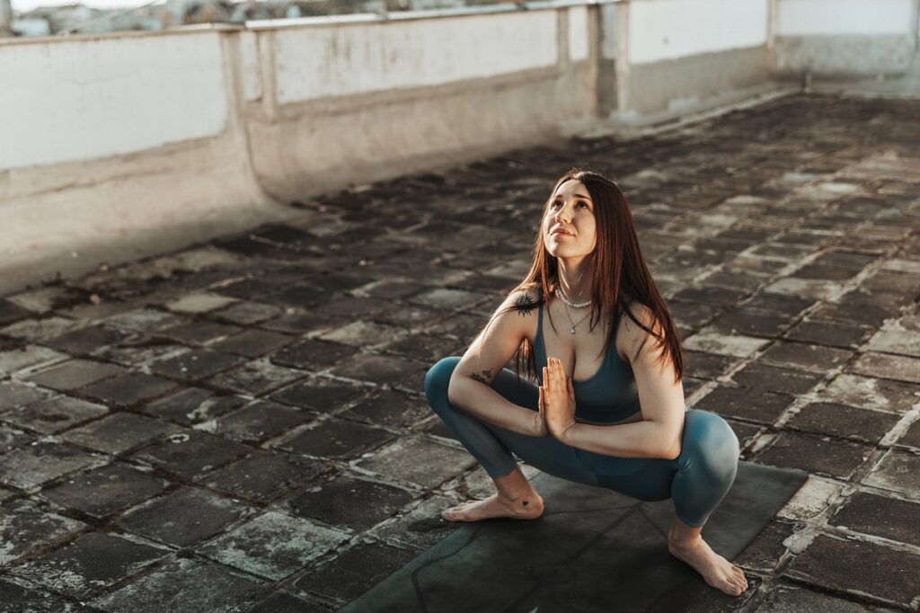 Malasana yoga pose, Garland yoga pose